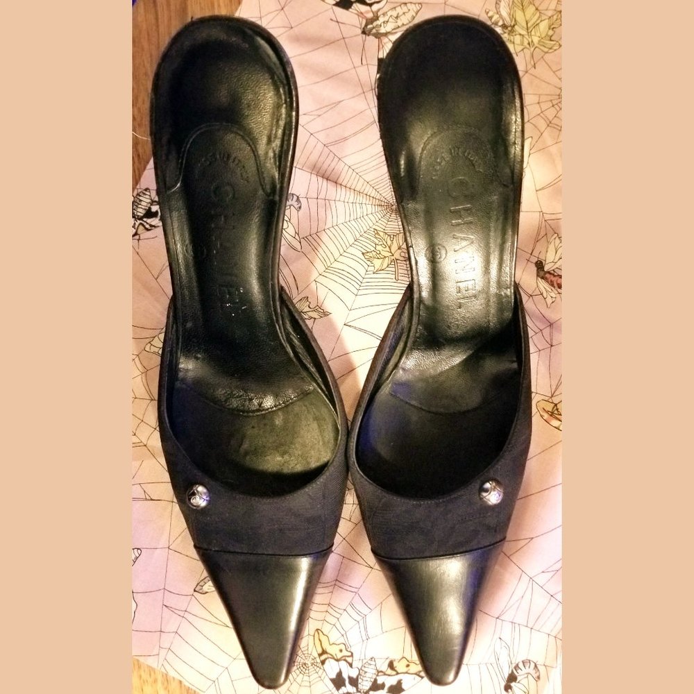 CHANEL Black CC Pointed Toe Mules - size 8